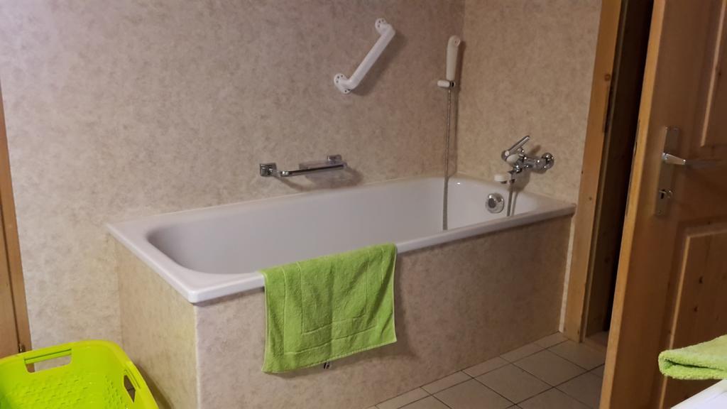 Alpensonne Appartement Reckingen Buitenkant foto